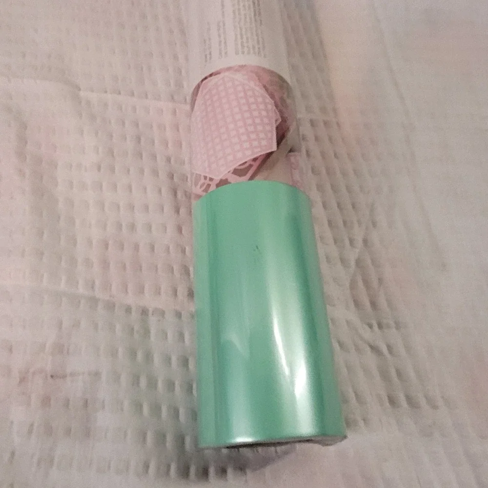 Cricut Premium Vinyl Permanent Glossy Green Pearl 12x48 Adhesive Roll‎ NEW